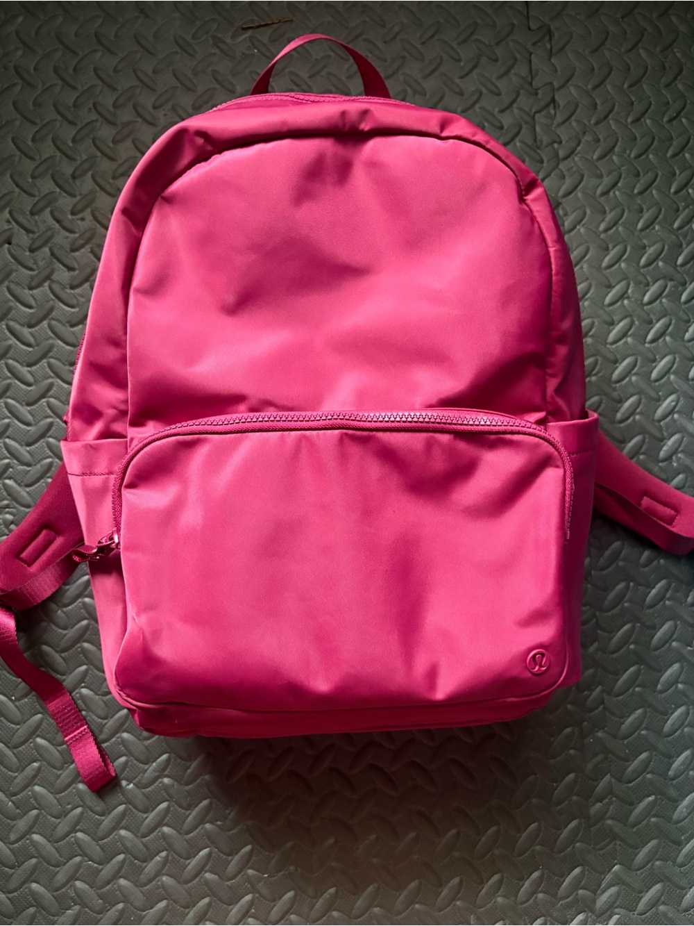 Lululemon Everywhere Backpack *Like New - Picture 4 of 8